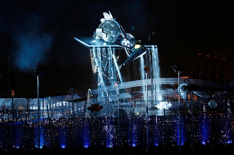 Singapore, Crane Dance